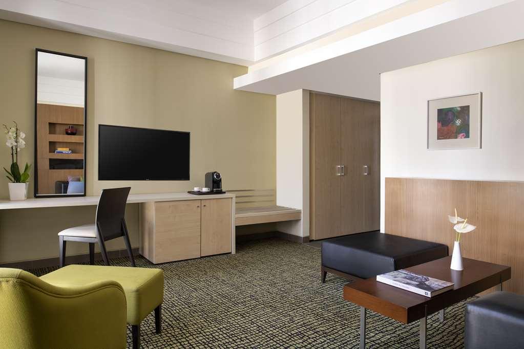 Bristoria Hotel Erbil Room photo
